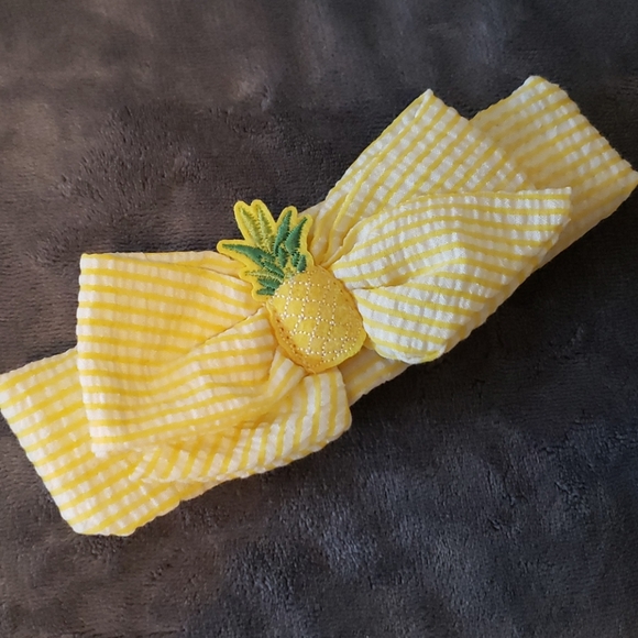 Pineapple headband and socks set - Picture 4 of 5